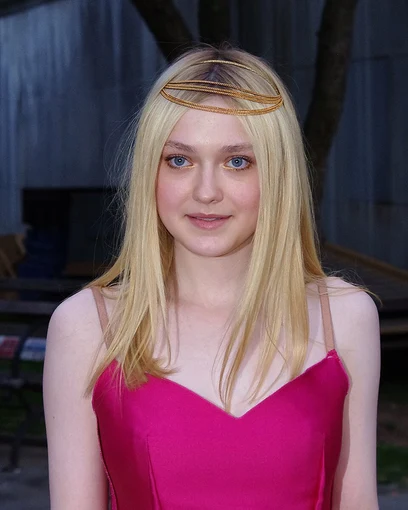 Dakota Fanning portretas